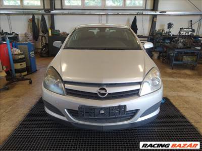 OPEL ASTRA H GTC 1.9 CDTi 16V - Bontódik!