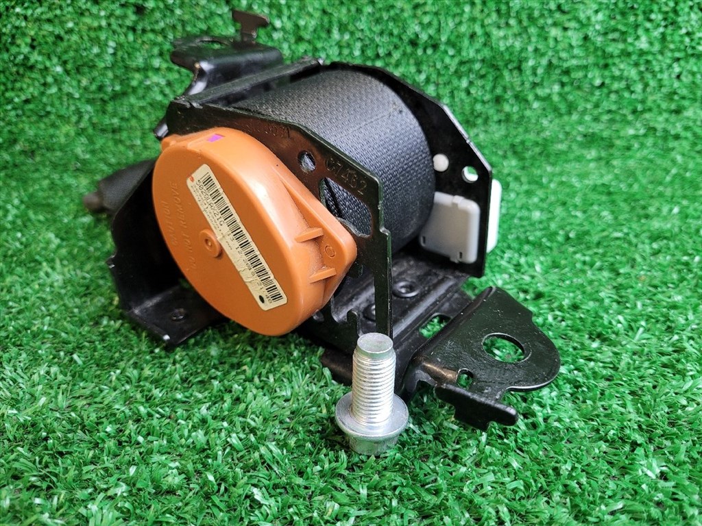 SUZUKI VITARA Hátsó középső Biztonsági Öv 309841399A10 309841399a10aa 9. kép