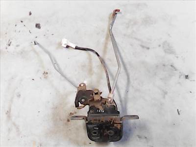 KIA CARENS 01-06 Csomagtérajtó zárszerkezet