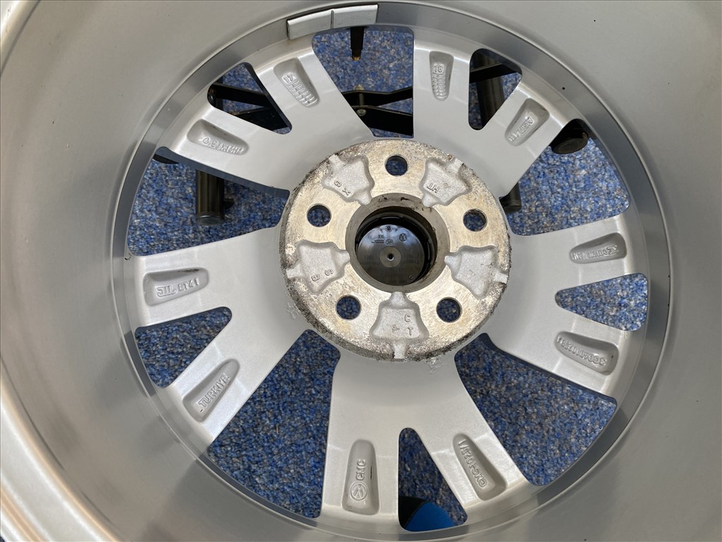 (3174)  Volkswagen 16 gyári alufelni felni, 5x112, Passat Golf 2. kép