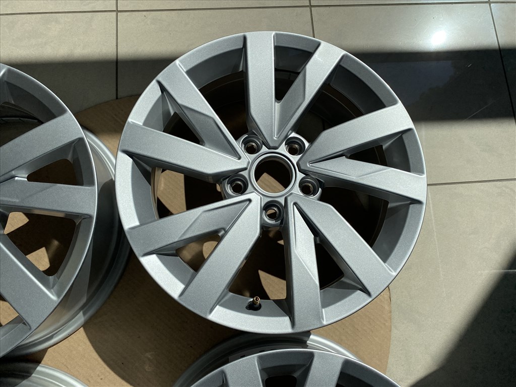 (3174)  Volkswagen 16 gyári alufelni felni, 5x112, Passat Golf 5. kép