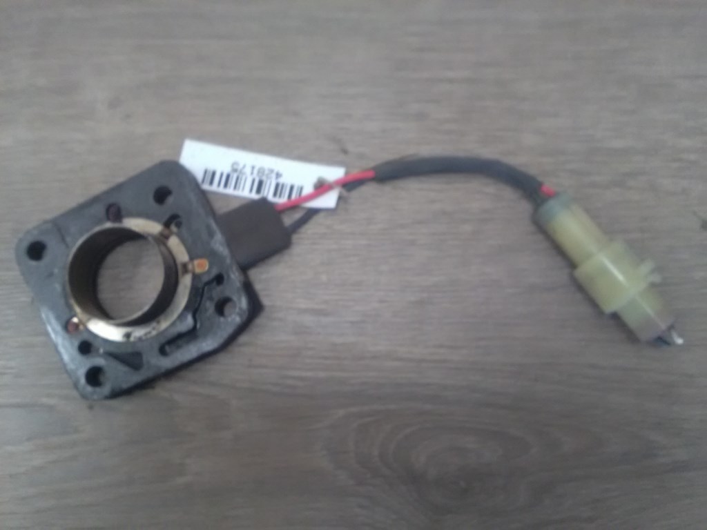 SUZUKI SWIFT 96-05 Központi injektor talp 1. kép