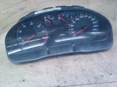 VOLKSWAGEN PASSAT 96.10-00.10 B5 Kilóméteróra