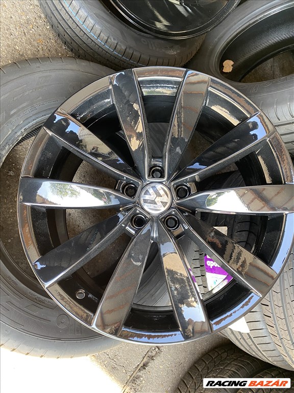 Volkswagen "LUGANO" Black Edition gyári 8X19-es 5X112-es ET41-es könnyűfém felni 4. kép