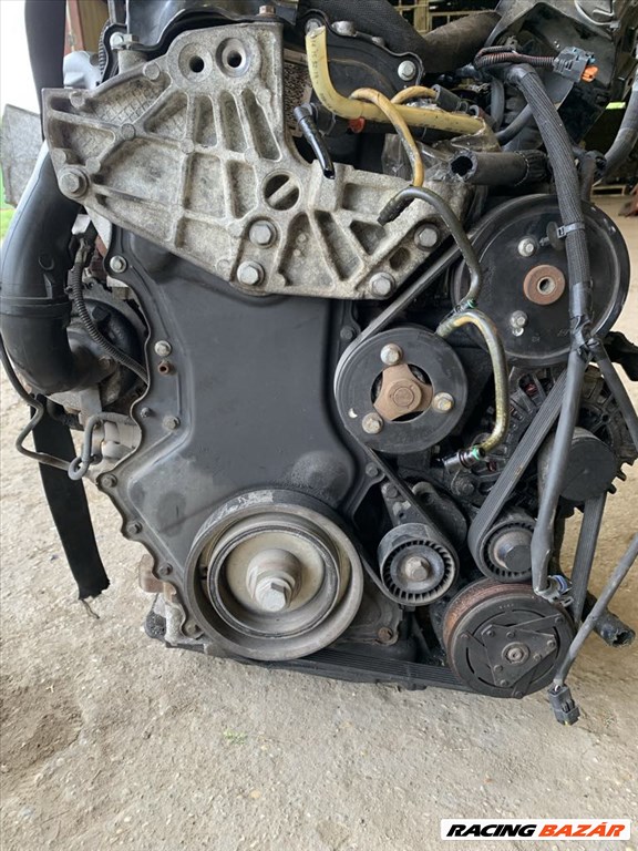 Renault Trafic 2.0 DCI motor M9R630 2. kép