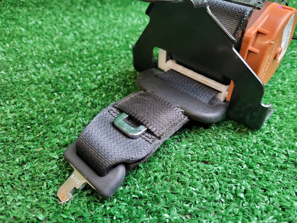 SUZUKI VITARA Hátsó középső Biztonsági Öv 309841399A10 309841399a10aa 5. kép