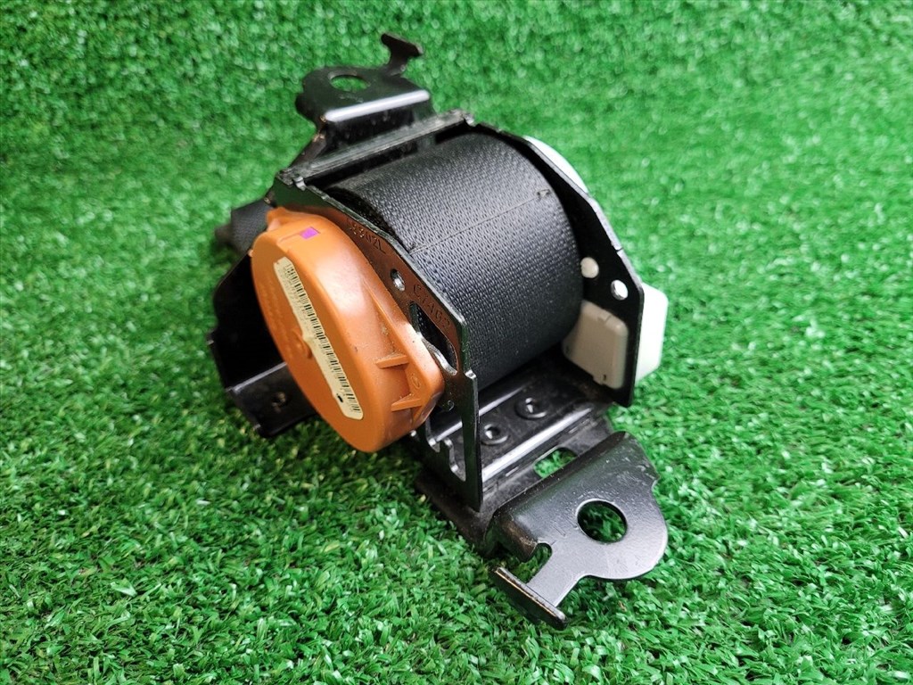 SUZUKI VITARA Hátsó középső Biztonsági Öv 309841399A10 309841399a10aa 6. kép