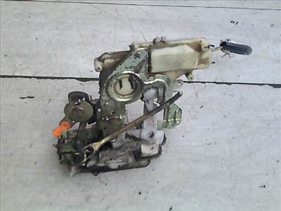 DAIHATSU MOVE 94.06-99-11 Bal hátsó ajtó zárszerkezet központi záras