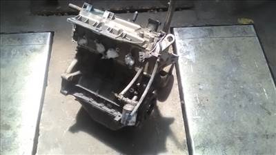 RENAULT CLIO 96-98 Motor. benzin fűzött blokk hengerfejjel