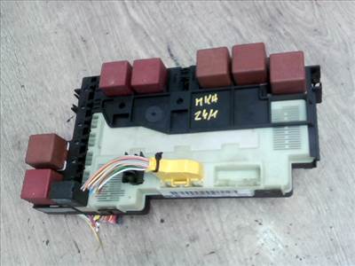 RENAULT CLIO 98-01 Biztosítéktábla BCM BSI BSM SAM GEM modul Utastér