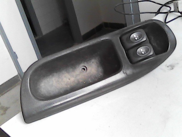 RENAULT MEGANE SCENIC 99-03 Bal első ablakemelő kapcsoló 1. kép