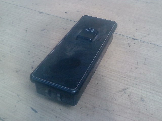 VOLVO 940 Bal első ablakemelő kapcsoló 1. kép