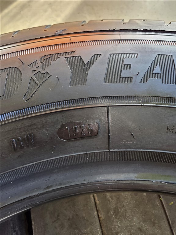  215/6516" új Goodyear teherautó nyari gumi ! 5. kép