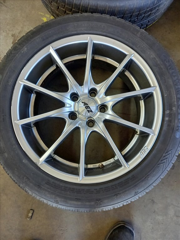 Dacia Duster 5x114.3-as 8x18" haszn Aez alufelni, 225/55 használt Sunny téli gumi sxx2 3. kép