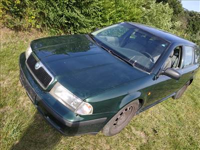 Skoda Octavia I bontott alkatrészei