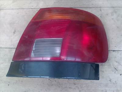 AUDI A4 94-98 Jobb hátsó lámpa