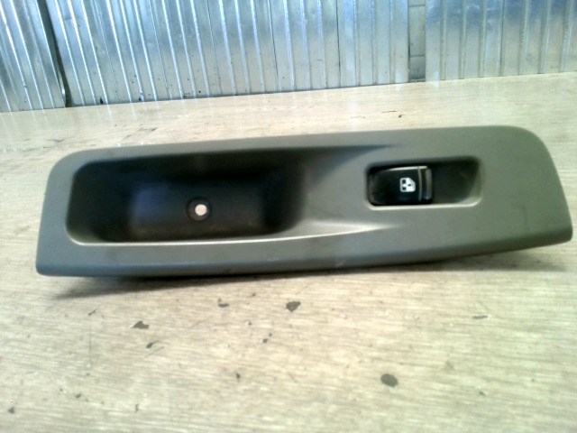 CHEVROLET LACETTI 2004.01.01-2010.01.01 Bal hátsó ablakemelő kapcsoló 1. kép