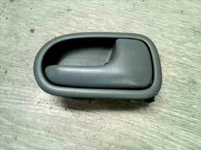 MAZDA 323 98-01 Jobb első belső kilincs