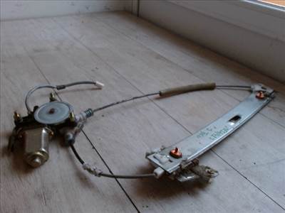 MAZDA MPV 99-05 Jobb hátsó ablakemelő szerkezet elektromos