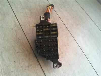 RENAULT CLIO 98-01 Biztosítéktábla BCM BSI BSM SAM GEM modul Utastér