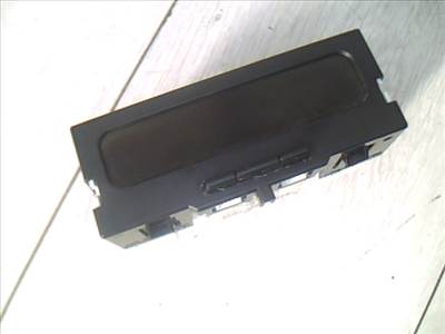 RENAULT MEGANE 02-05 DIGITÁLIS KIJELZŐ