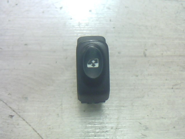 RENAULT MEGANE SCENIC 97-99 Ablakemelő kapcsoló pozíció független 1. kép