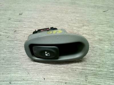 RENAULT MEGANE SCENIC 99-03 Bal hátsó ablakemelő kapcsoló