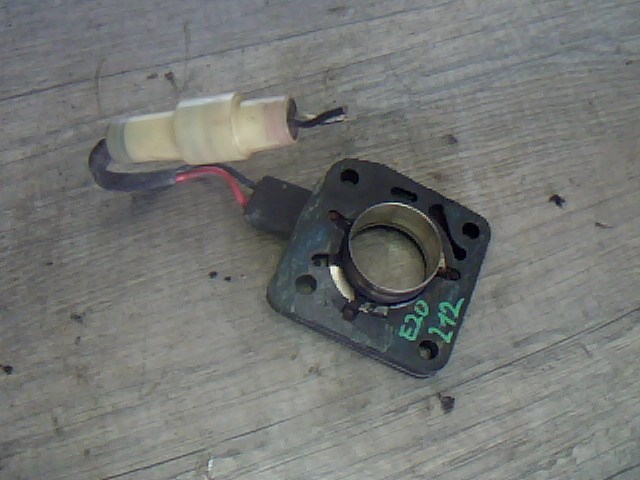 SUZUKI SWIFT 96-05 Központi injektor talp 1. kép