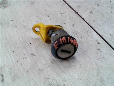 TATA INDICA Csomagtérajtó dugózár