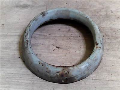 TRABANT 601 Jobb első fényszórókeret