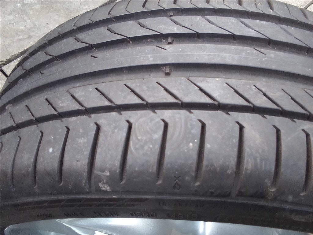 18" gyári Opel Adam alufelni, rajta 225/35 Continental Sport Contact5 nyári gumi szenzorral 8. kép