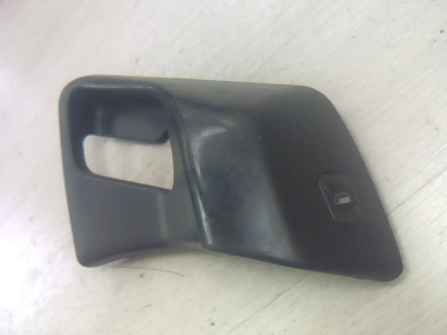 CITROEN XANTIA Jobb első ablakemelő kapcsoló 1. kép