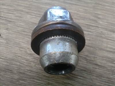 INFINITI G37 Cabrio Kerékanya garnitúra alufelnihez