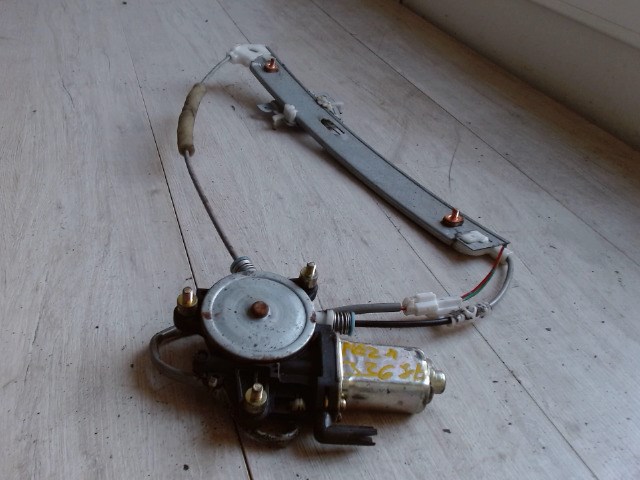 MAZDA MPV 99-05 Jobb hátsó ablakemelő szerkezet elektromos 1. kép