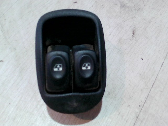 RENAULT MEGANE SCENIC 97-99 Ablakemelő kapcsoló pozíció független 1. kép