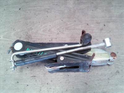 VOLKSWAGEN GOLF III. Autóemelő