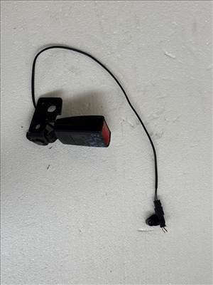 opel corsa e 2014- 2014-2019 biztonsági öv csat   bal hátsó  13427736