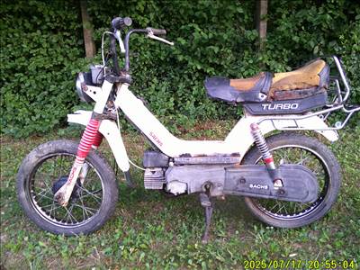 SACHS 2DK TIPUSÚ HIÁNYOS KISMOTOR+MELLÉ EGY FŐVÁZ,ÍGY EGYBEN,NAGYON OLCSÓN ELADÓK.