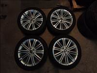  5x112 lyukosztású 17" újszerű Seat Leon 5F alufelni, rajta 225/45 újszerű Semperit gumi 