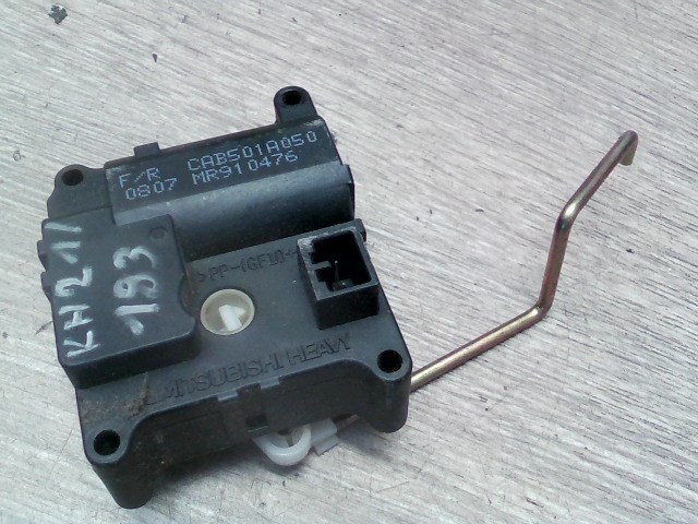 MITSUBISHI CARISMA 99.08- Fűtésszabályzó zsalu állító motor 1. kép