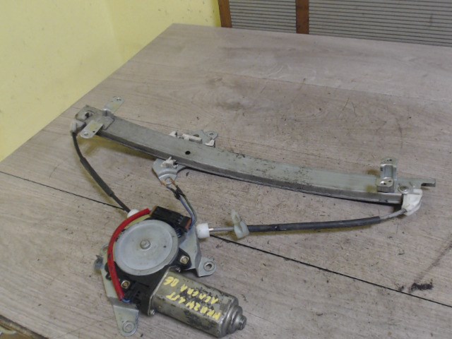NISSAN ALMERA 98-00 Bal első ablakemelő szerkezet elektromos 1. kép