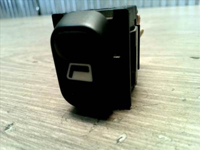 PEUGEOT PARTNER 02- Jobb első ablakemelő kapcsoló