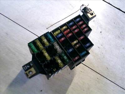 RENAULT CLIO 98-01 Biztosítéktábla BCM BSI BSM SAM GEM modul Utastér