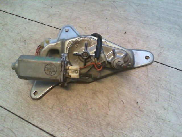 SUZUKI IGNIS Ablaktörlő motor hátsó 1. kép