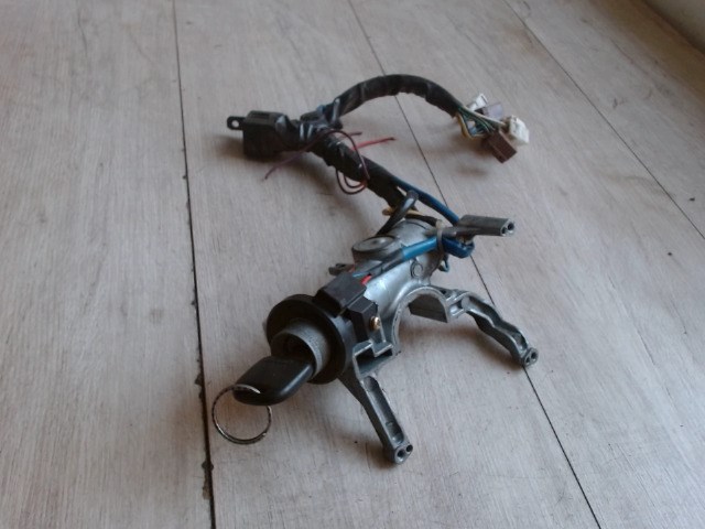 SUZUKI SWIFT 96-05 Gyújtáskapcsoló 1. kép