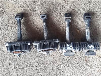 BMW 3-as sorozat E90  ajtóhatároló 