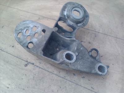 VOLKSWAGEN PASSAT 96.10-00.10 B5 Motortartó bak