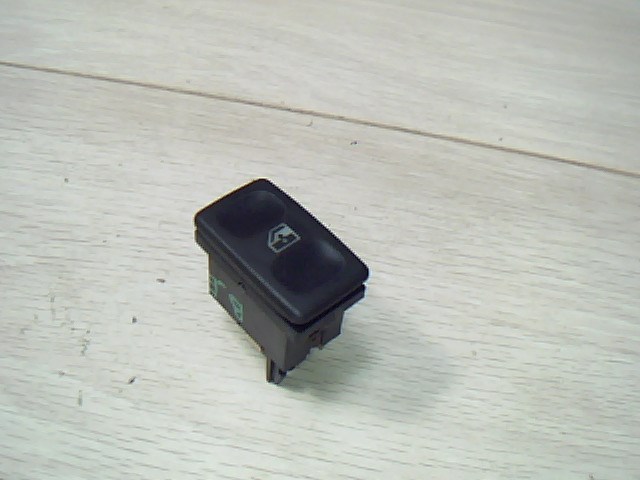 VOLKSWAGEN POLO III. 94-99 Bal első ablakemelő kapcsoló 1. kép