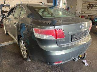 TOYOTA AVENSIS lépcsőshátú (ZRT27, ADT27) Bal hátsó Dobbetét (Kerékjárati, Műanyag)