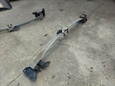 Renault Master 2.3 dCi laprugó 2019-es autóból 550205402r